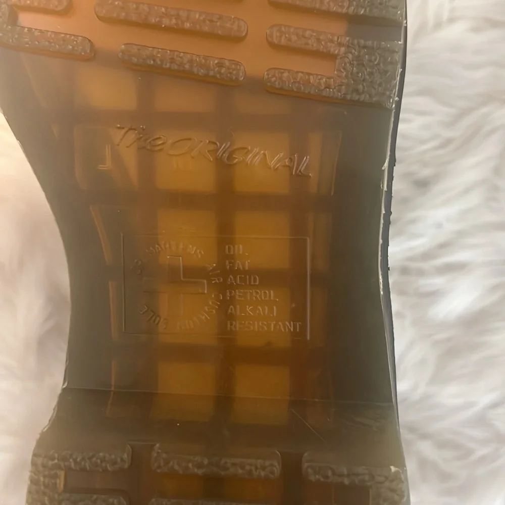 Dr. Martens Black NWT - Picture 8 of 9